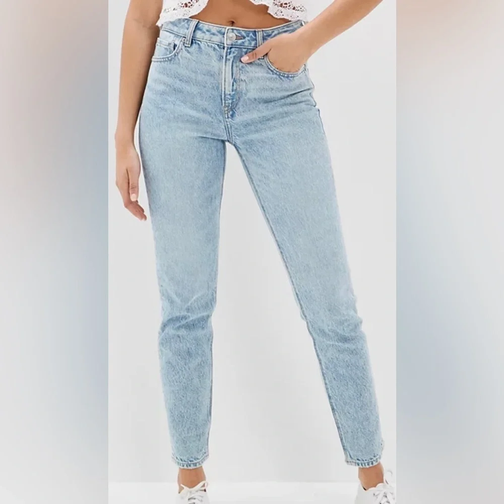 American Eagle Outfitters High-Rise Light Wash Jeans